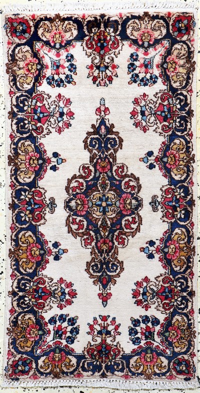 Kerman Lawar, Persien, um 1900, Wolle auf Baumwolle, ca. 113 x 60 cm, gereinigt, EHZ: 2