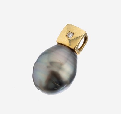 18 kt Gold Perl-Diamant-Anhänger, GG 750/000, barocke Tahitizuchtperle, kl. Diamant, L. ca. 1.5 cm, total ca. 3.7 g