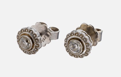 Paar Platin Diamant-Ohrstecker, Pt gepr., 2Altschliffdiamanten zus. ca. 0.20 ct Weiß/p, Brisuren WG 750/000, ca. 2.0 g, reinigungsbed.
