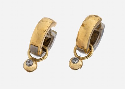 Paar 18 kt Gold Ohrcreolen mit Einhänger, GG/WG 750/000, Einhänger abnehmbar, D ca. 1 cm, total ca. 5.0 g, reinigungsbed.