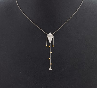 Platin Diamant Collier "Drache", Platin 950/000 und GG, satiniert, 5 kl. 8/8-Diamanten, Abhängungen bewegl., L. ca. 40 cm, total ca. 3.9 g