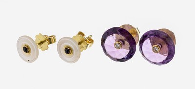 Konvolut 2 Paar Gold Ohrstecker, 1930er Jahre, 1 x GG 585/000, wohl Idar Oberstein, facett. Amethyst, mittig 2 kl. Brillanten, 1 x GG 750/000, ...
