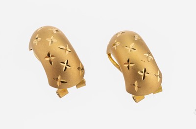 Paar 21.6 kt Gold Ohrclips, GG 900/000 gepr., Oberfläche sat. und grav., ca. 2.9 g
