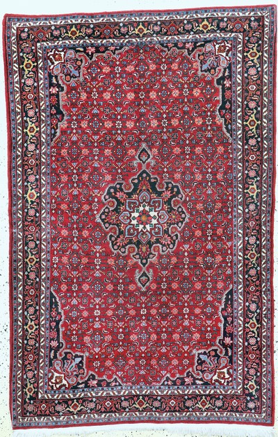 Bidjar alt, Persien, Mitte 20.Jhd, Wolle auf Baumwolle, ca. 215 x 140 cm, EHZ: 2