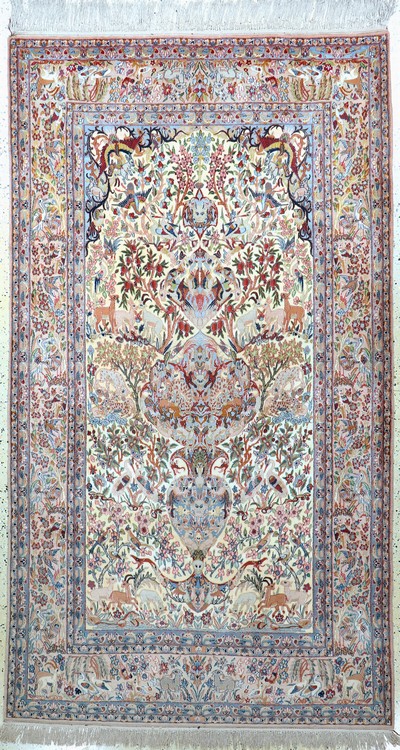 Esfahan fein, Persien, Mitte 20.Jhd, Korkwolle mit und auf Seide, ca. 270 x 155 cm,ca. 1,0 Mio. Kn/qm, EHZ: 2