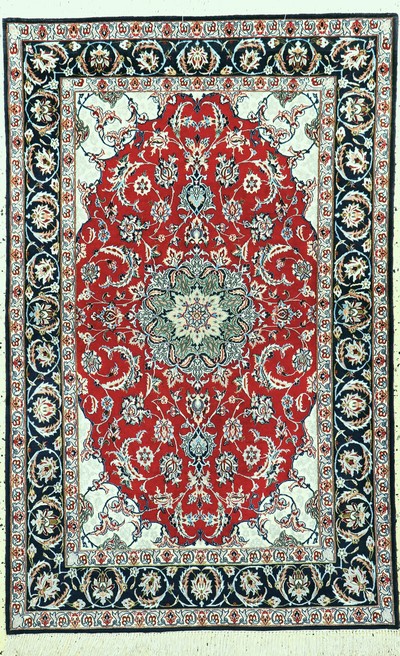 Esfahan fein, Persien, Ende 20.Jhd, Korkwolle mit und auf Seide, ca. 174 x 111 cm, ca. 1,0 Mio. Kn/qm, EHZ: 1-2