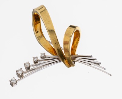 18 kt Gold Brillant-Brosche, 1950er Jahre, GG/WG 750/000, 5 Brillanten zus. ca. 1.27 ct Weiß/si, ca. 5 x 4.5 cm, ca. 10.0 g