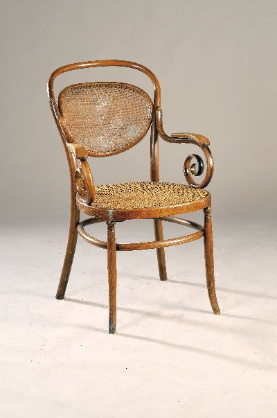 Armlehnsessel Nr. 1007, Thonet, um 1900, Bugholz, Buche, eingerollt auslaufende Armlehnen, Korbgeflecht partiell zu erneuern, ohne Etikett ohne ...