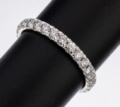 14 kt Gold Brillant-Memoryring, WG 585/000,28 Brillanten zus. ca. 0.81 ct (grav.) feines Weiß-Weiß/vs-si, RW 54, ca. 2.1 g
