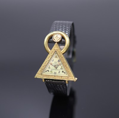 WALTHAM Herrenarmbanduhr mit Freimaurersymbolik, Schweiz um 1930er Jahre, Handaufzug, verg. dreieckiges Gehäuse, Stahlboden aufgedr., weisses ...