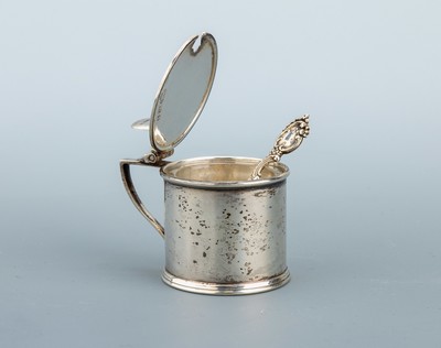 Senftöpfchen, England/London, 1921, 925er Silber, schlichtes Design mit getrepptem Standring, orig. Glaseinsatz, Herstellermarke verschlagen, wohl ...