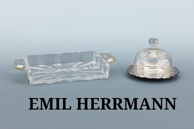 Konvolut 2 Buttergefäße, 1 x rechteckiger Glaskorpus, Griffe mit Silbereinlage, 800er Silber, Hersteller EMIL HERRMANN/Waldstetten, ca. 17.5 x 9.5 ...