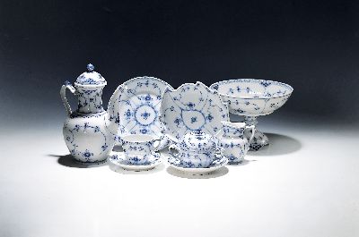 Kaffeeservice, Musselmalet, Royal Copenhagen, für 8 Personen, Halbspitze, Porzellan, Kaffeekanne, Zuckerdose, Sahnegießer, 8 Kaffeetassen mit ...