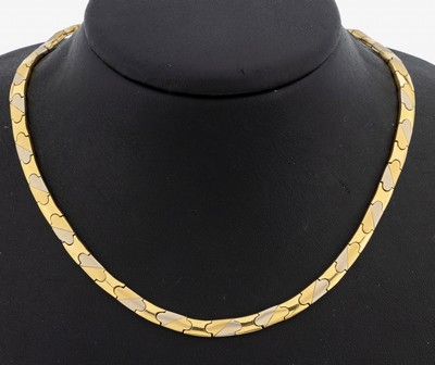18 kt Gold Collier, GG/WG 750/000, part. sat., L. ca. 41 cm, Kastenschloss mit 2 Sicherheitsachten, ca. 40.2 g