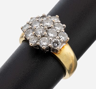 14 kt Gold Brillant-Ring, GG/WG 585/000 gepr., 14 in WG gefasste Brillanten zus. ca. 1.50 ct (grav.) feines Weiß-Weiß/si, RW 49, ca. 5.8 g