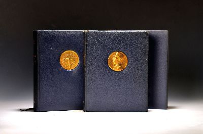 Charles de Gaulle (1890-1970): Memoires de Guerre und Ouvres, 3 Bände, Paris, Plon 1954/56 / Visaphone 1963, Lex.8°, 2 Bände der Memoires: ...