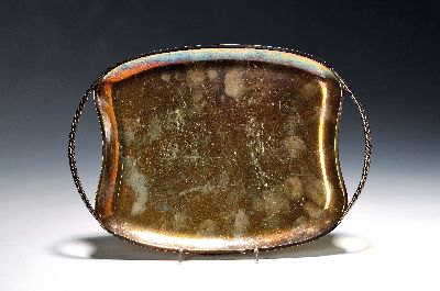 Anbiettablett/Schale, deutsch, wohl 30er Jahre, 835er Silber, zwei gedrehte Handhaben, gebrauchsbedingt l. verkratzt, ca. 30 x 21 cm, ca 426 g