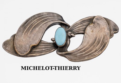 Jugendstil-Gürtelschließe, Frankreich um 1900, Meistermarke MICHELOT - THIERRY, Metall versilbert, 2-teilig in Form von Mistelzweigenbeide Hälften ...
