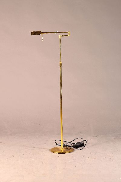 Stehlampe, 80er Jahre, Messing, mit schwenkbarer Lampe, Elektrifizierung nicht geprüft, H. ca. 102 cm