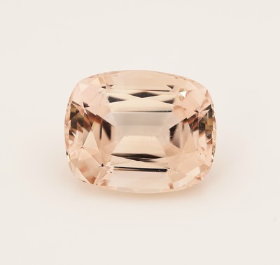 Loser Topas, 45.023 ct, pinkish orange, Cushion Cut, ca. 22.54 x 18.35 x 13.14 mm, mitGemLab Zertifikat
