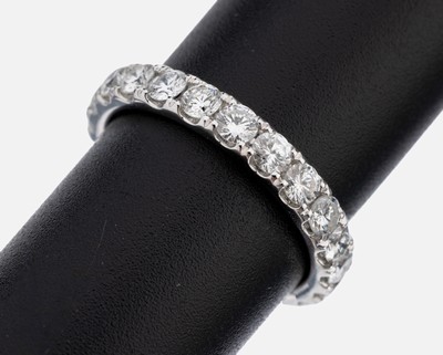 14 kt Gold Brillant-Memoryring, WG 585/000,22 Brillanten zus. ca. 1.92 ct (grav.) Weiß/vs-p, RW 55, ca. 3.2 g