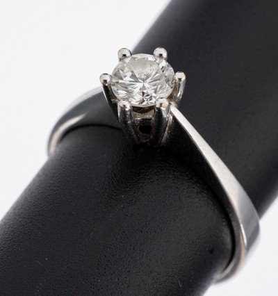 14 kt Gold Brillant-Ring, WG 585/000, Brillant ca. 0.40 ct Weiß/p, RW 53, ca. 3.2 g
