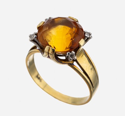 14 kt Gold Citrin-Diamant-Ring, GG/WG 585/000, mittig rundfacett. Citrin ca. 6.0 ct, 4 in WG gefasste 8/8-Diamanten zus. ca. 0.08 ct Weiß/si, RW ...