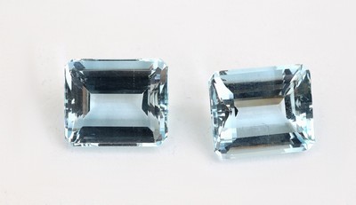 Lot 2 lose Aquamarine, zus. ca. 28.74 ct, Treppenschliff