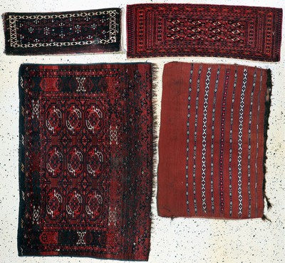 Konvolut aus 2 Torba & 2 Tschowal, antik, Turkmenistan, 19.Jhd, Wolle auf Wolle, ca. 145 x 100 cm & ca. 88 x 35 cm, EHZ: 3-4