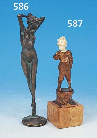 BRONZESKULPTUR, MITTE 20. JH., FRAUENAKT, UNLESERLICH SIGNIERT, H. 22 CM