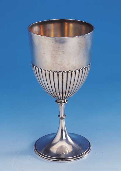 Pokal, England Sheffield Jahresbuchst. 1907, klassizistisch, Rillendekor, Perlleisten- verzierung, ca. 265 g, innenvergoldet, H ca. 20 cm