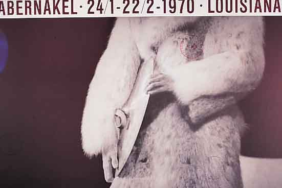 BEUYS, JOSEPH, TABERNAKEL, FARBOFFSET, LOUISIANA MUSEUM DäNEMARK 1973, HANDSIGN., 3-FACH GESTEMPELT, CA. 85 X 62 CM, GL., R.