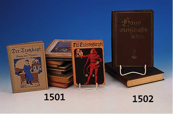 Hauswirtschaftslehre der Neuzeit, in 3 Bänden, von Eugenie Erlewein, Verlag Wilhelm Peter München, o.J. um 1910/20, Halbleder-Einband, guter ...