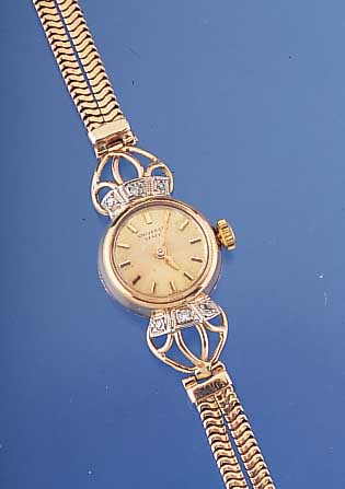 UNIVERSAL GENEVE Damenarmbanduhrwerk Kal. 70, Schweiz um 1965, im neutralen RoseG.750/000-Geh. incl. zweireihigem RoseG. Schlangenband,Bandanst. m. ...