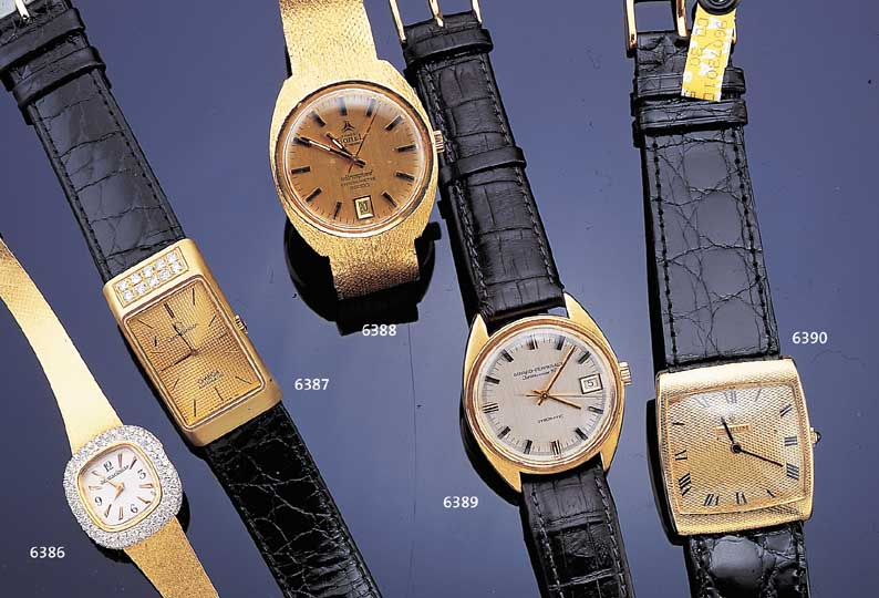OMEGA Herrenarmbanduhr Modell Constellation, Ref.-Nr. 118/5510064, Schweiz um 1974, GG 750/000, Sonderanfertigung m. verdeck. Band- anst., am ...