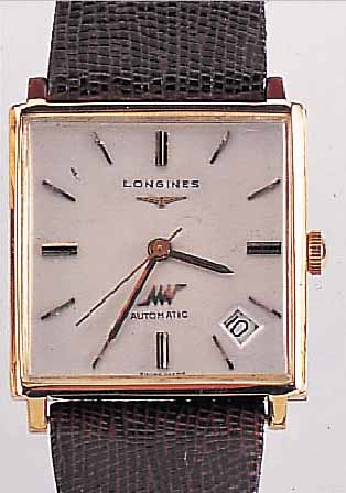 LONGINES HERRENARMBANDUHR MODELL AUTOMATIK, REF.-NR. 7924/6, SCHWEIZ UM 1968, GG 750/000, CARREE-GEH., BODEN GEDR., SCHNELLSCHW. ZEN- TRALSEK., ...