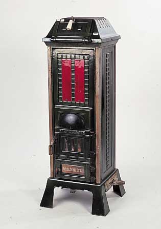 Ofen, Jugendstil, um 1900, Amalienhütte emailliert, l. Altersschäden, Funktion nicht geprüft, 99 x 37.5 x 36 cm