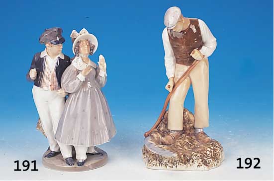 Porzellanfigur, Kgl. Kopenhagen, Modellnr. 1783 OR, monogr. Chr. Th., Darstellung einesPaares, bunte Unterglasurbemalung, H. ca. 23cm