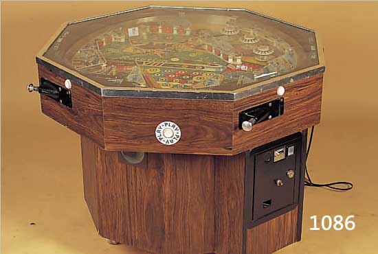 MIDWAY'S ROTATION VIII, USA, BAUJAHR 1978, HOLZKORPUS, SPIELFLäCHE BUNT BEMALT, VERCHROM-TE MONTUREN, ES WURDEN NUR 10 EXEMPLARE GEFER-TIGT, ...