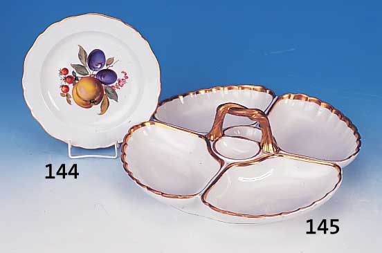 Teller, Meissen 1850/60, I. Wahl, Fond mit feiner Malerei: verschiede Früchte und Blumen, Goldrand, sehr gute Erhaltung, D ca. 21.5 ...