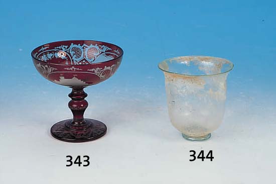 BECHERGLAS, RöMISCH, 2. JH. N. CHR., BODENFUND MIT SCHöNEM LüSTER, H. CA. 8.5 CM, D. CA. 8.5 CM,