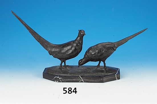 Bronzeskulptur, sign. Prof. Otto Poertzel, Giesserstempel Kraas, Fasanenpaar, Marmor- sockel, H. ca. 36,5 cm, l. ca. 72 cm