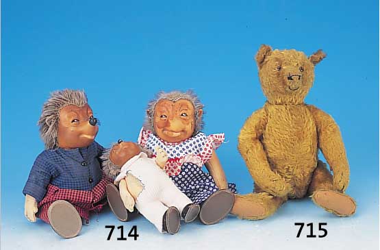 Konvolut drei Mecki-Puppen, Steiff, 50er Jahre, Gummi und Filz, l. bespielt, L: 16 x 26 cm, l. besch.