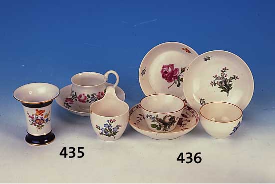 Konvolut vier Tassen, Meissen, 18. u. 19. Jh., Porzellan, 1 x Rosengirlanden, 18. Jh., 2 x Marcolini, Untertassen nicht dazugeh”rig, jedoch ...
