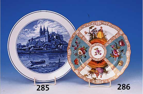 Teller, Meissen, um 1880, 2.Wahl , Porzellan Felderbemalung mit galanten Szenen und Blumen,Goldstaffage,D. 23 cm
