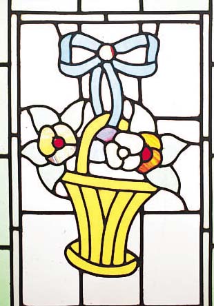 BLEIGLASSCHEIBE, UM 1900/20, BUNTES GLAS, BLUMENKORBMOTIV, L. ALTERSSPUREN 60 X 42 CM