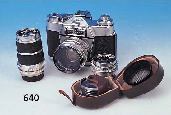 VOIGTLäNDER BESSAMATIC, BJ., 1963 MIT SEPTON50MM 1:2, SKOPAR 35MM 1:3.4, SUPER-DYNAREX 135MM 1:4, ZWEI NAHLINSEN UND EIN KONVERSIONS-FILTER, ...
