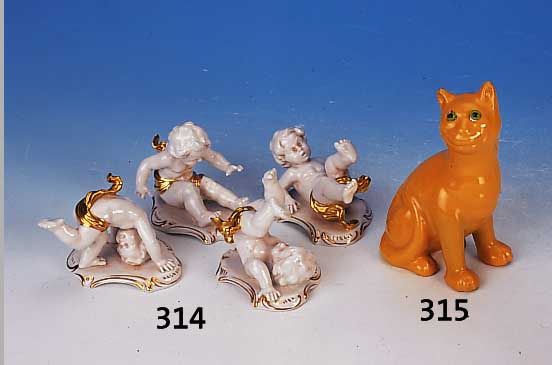 Skulptur, E. Galle, um 1895, Keramik, grüne Glasaugen, ockerfarben, am Boden mit Filzstiftsigniert, H. 15 cm