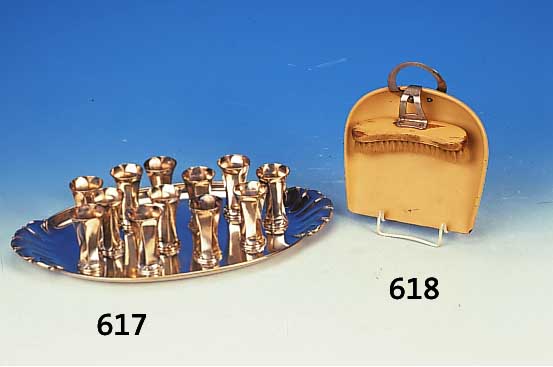 Besen und Schaufel, Ruppel-Werke, 20er J., Metall und Holz, berieben, berieben, l. korr.,L. 19 cm