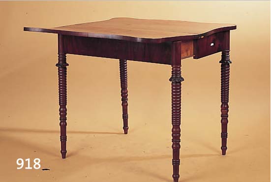 SPIELTISCH, DEUTSCH, UM 1830/40, MAHAGONIFURNIER, REICH GEDRECHSELT, AUFKLAPP- BAR, DEKORATIV, L. ALTERSSCHäDEN, 79 X 87 X 43CM, LEICHTE ...
